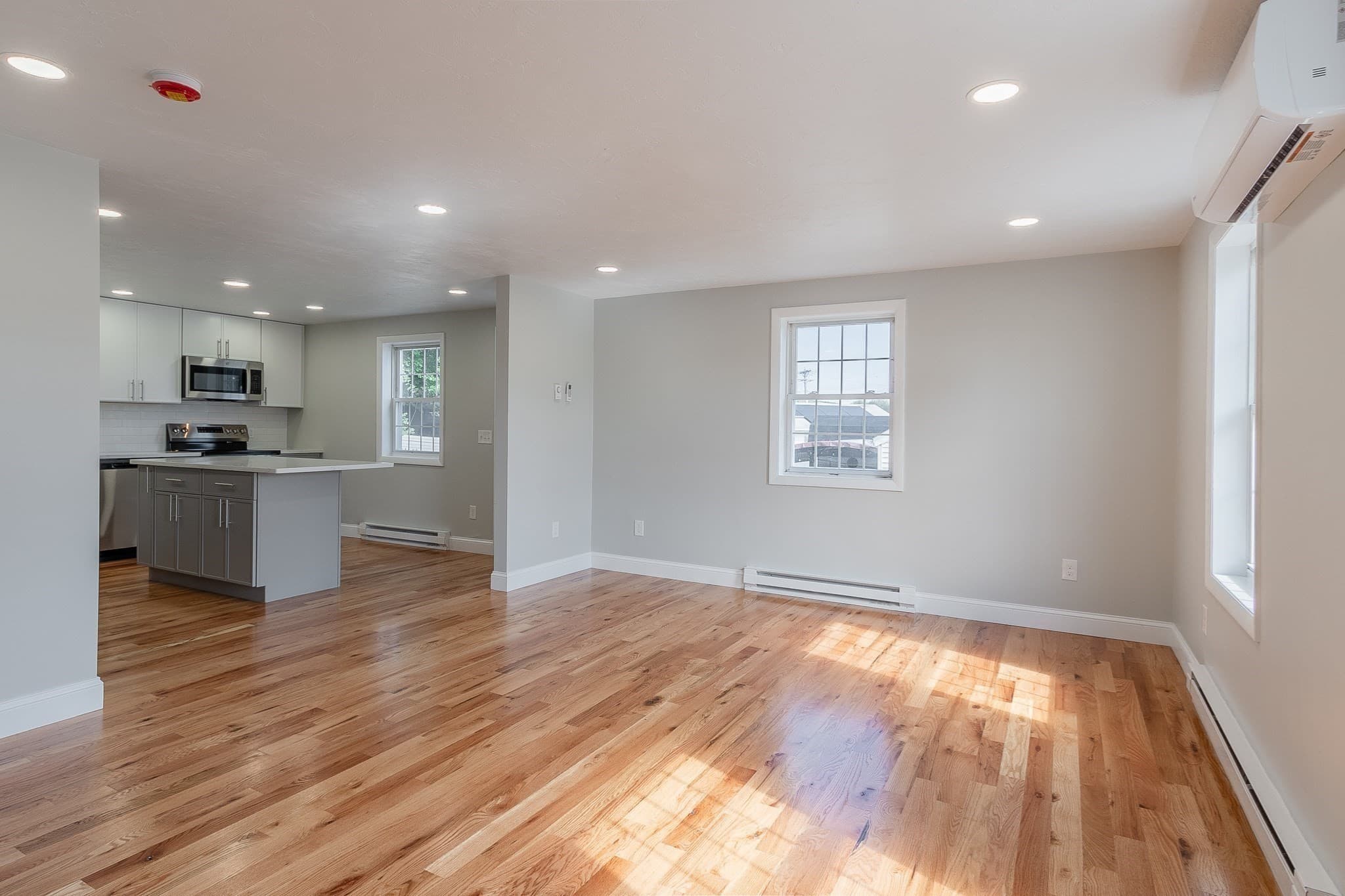 Single Family Residence at 34B Boylston Street, Worcester MA 01605, Worcester, photo 5 of 25