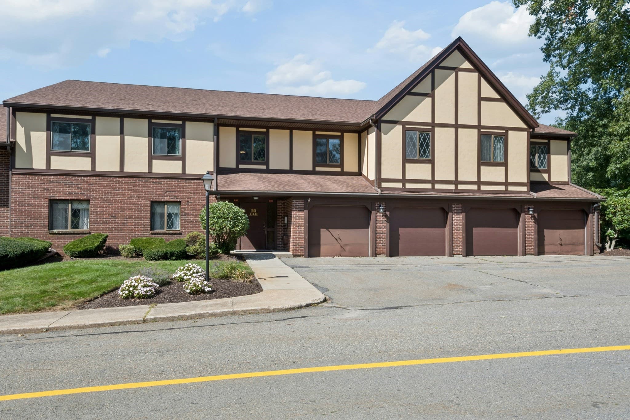 Condominium at 20 Rainbow Pond Drive # C2, Walpole MA 02081, Walpole, photo 2 of 40