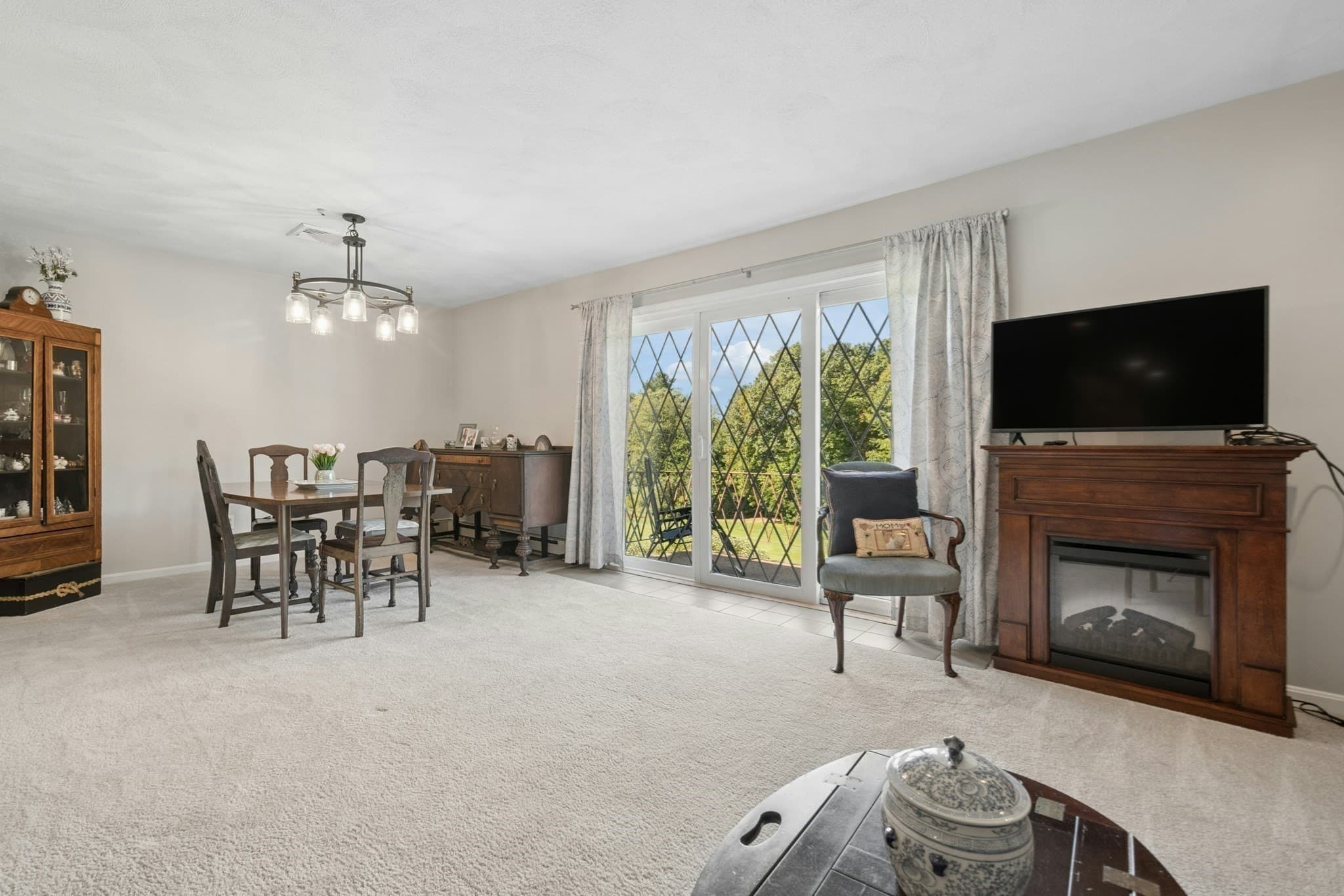 Condominium at 20 Rainbow Pond Drive # C2, Walpole MA 02081, Walpole, photo 13 of 40