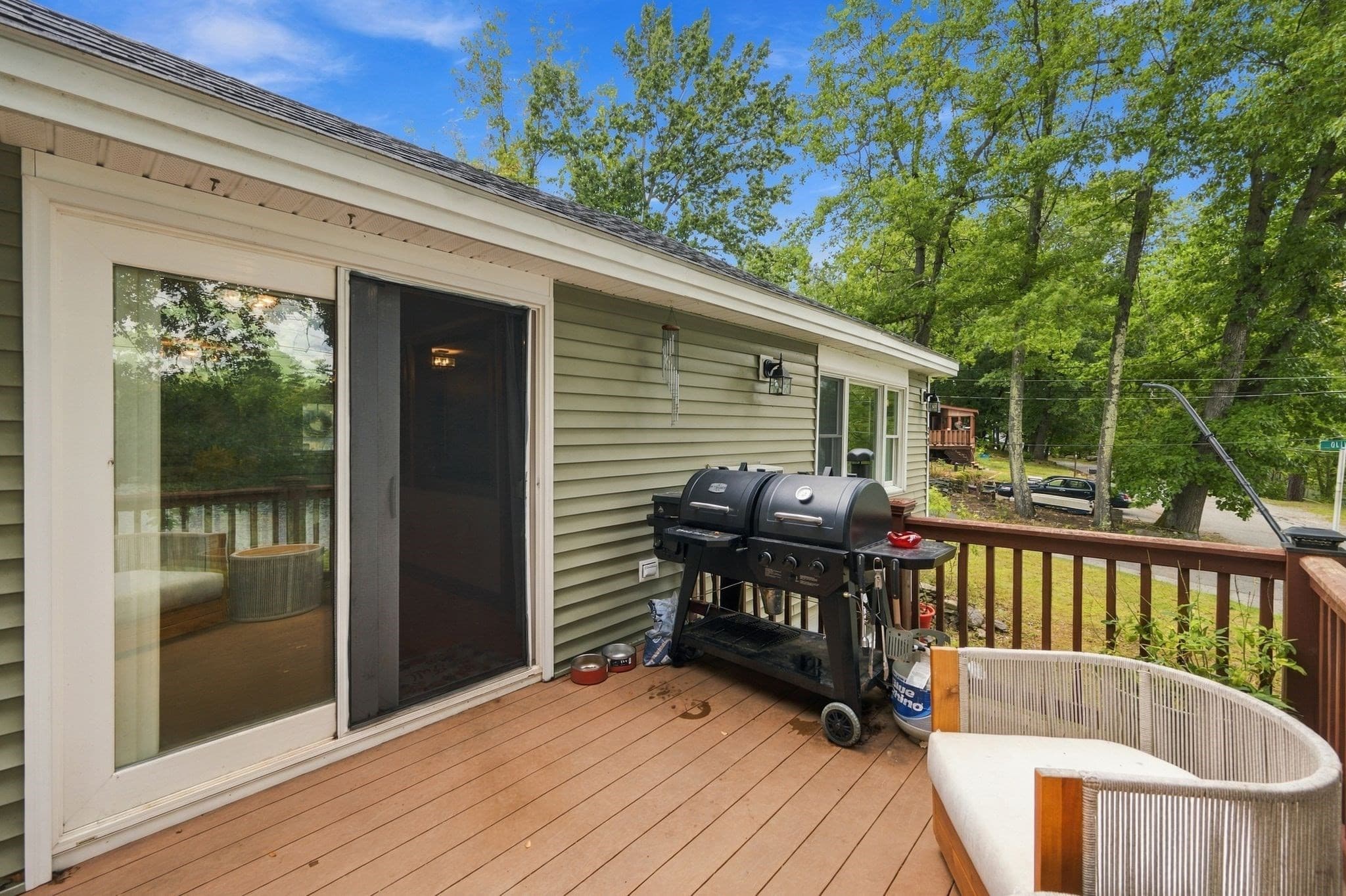 Single Family Residence at 39 Lakeview Dr, Leominster MA 01453, Leominster, photo 6 of 42