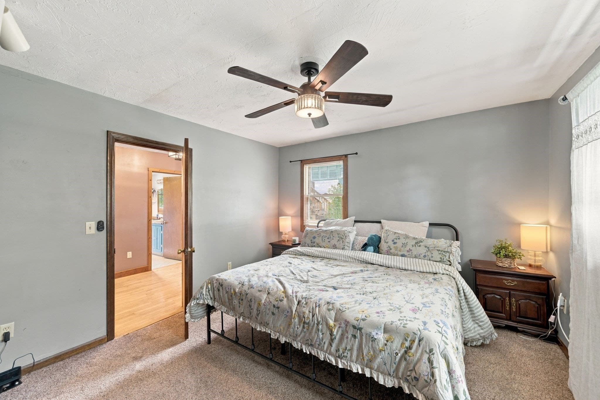 Single Family Residence at 39 Lakeview Dr, Leominster MA 01453, Leominster, photo 36 of 42