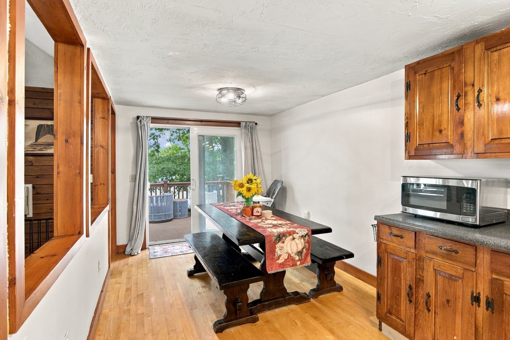 Single Family Residence at 39 Lakeview Dr, Leominster MA 01453, Leominster, photo 24 of 42