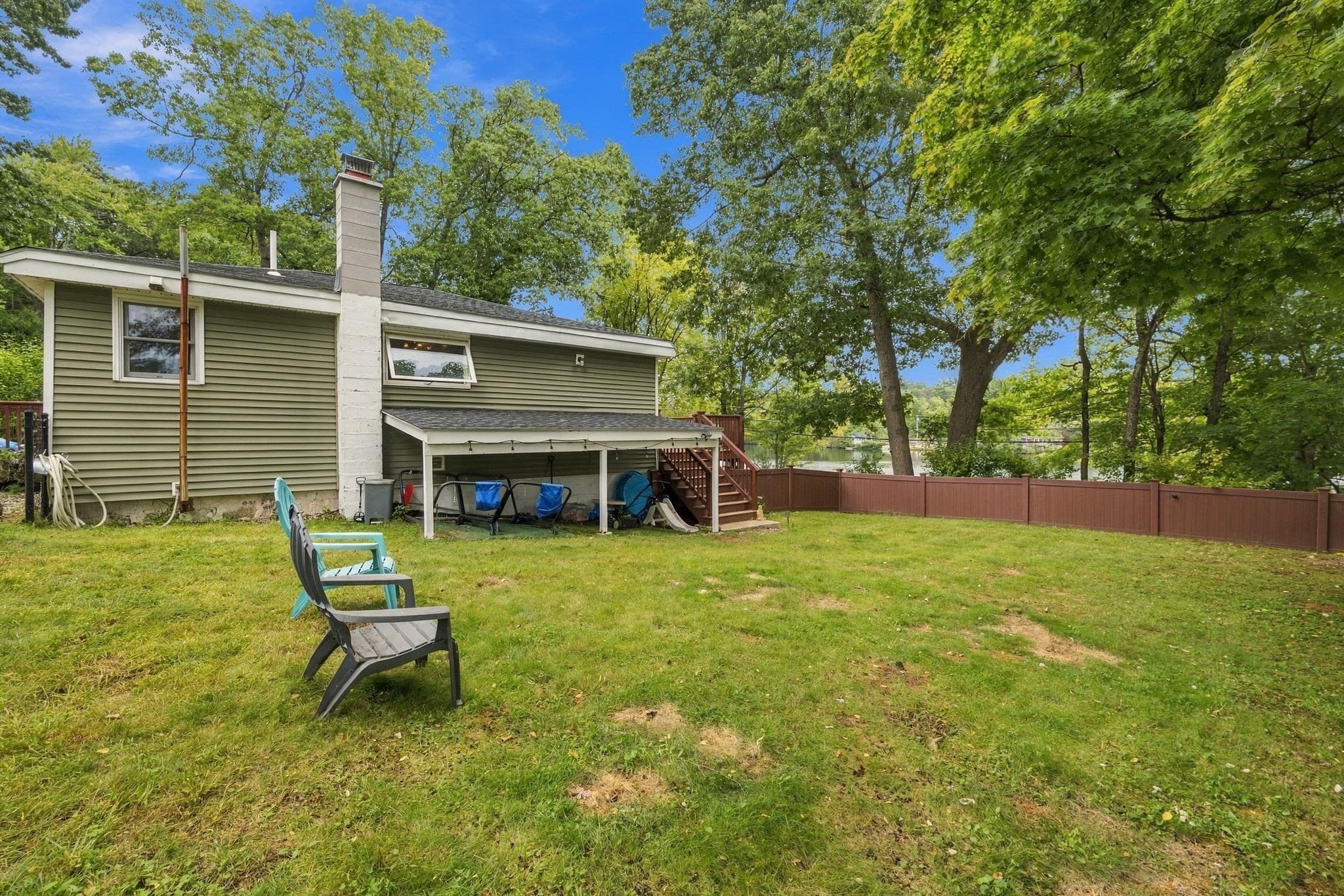 Single Family Residence at 39 Lakeview Dr, Leominster MA 01453, Leominster, photo 10 of 42