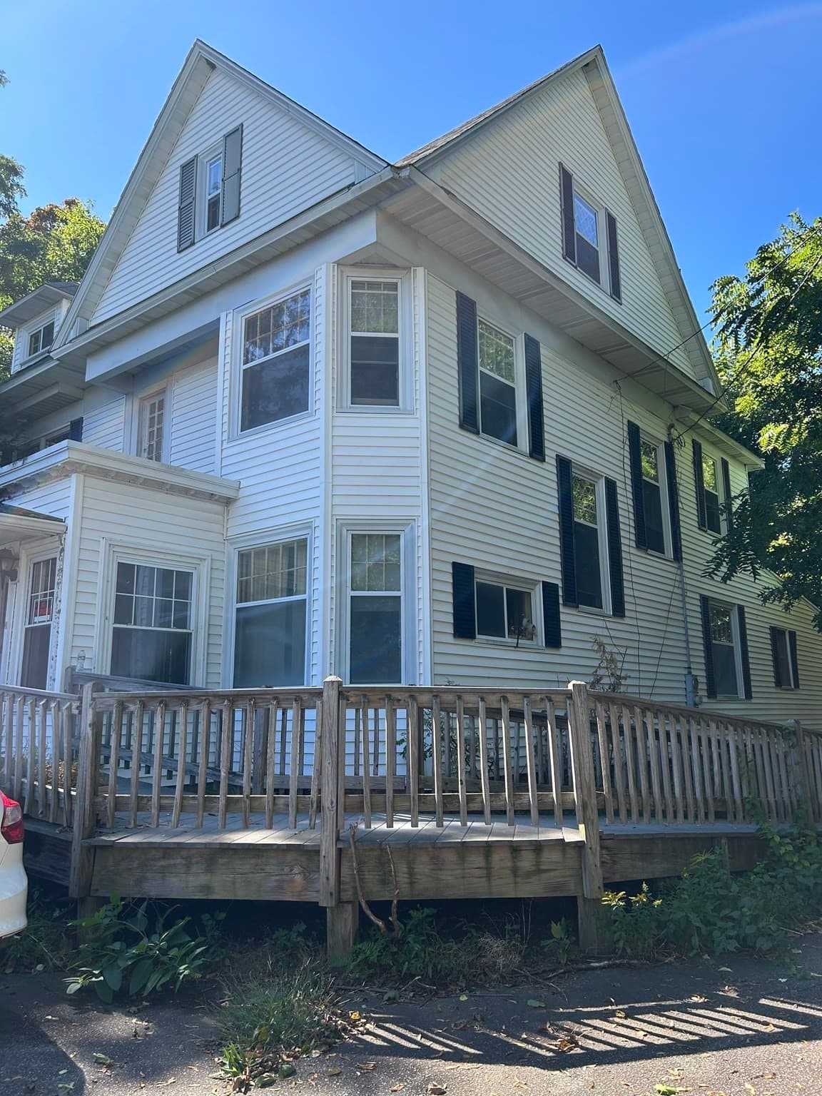 Single Family Residence at 180 Grove St, Haverhill MA 01832, Haverhill, photo 2 of 27
