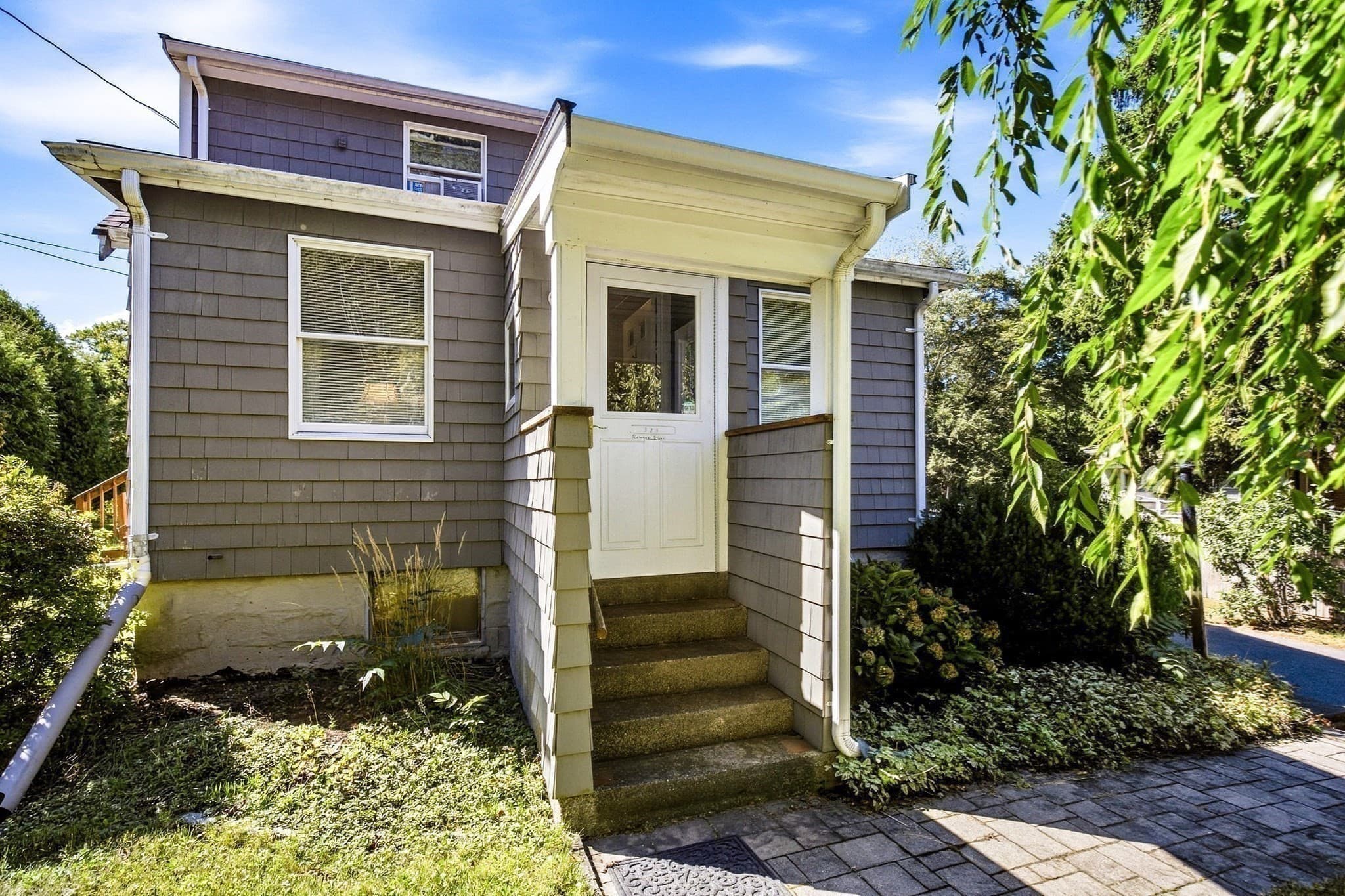 Single Family Residence at 329 Sumner St, Norwood MA 02062, Norwood, photo 5 of 42