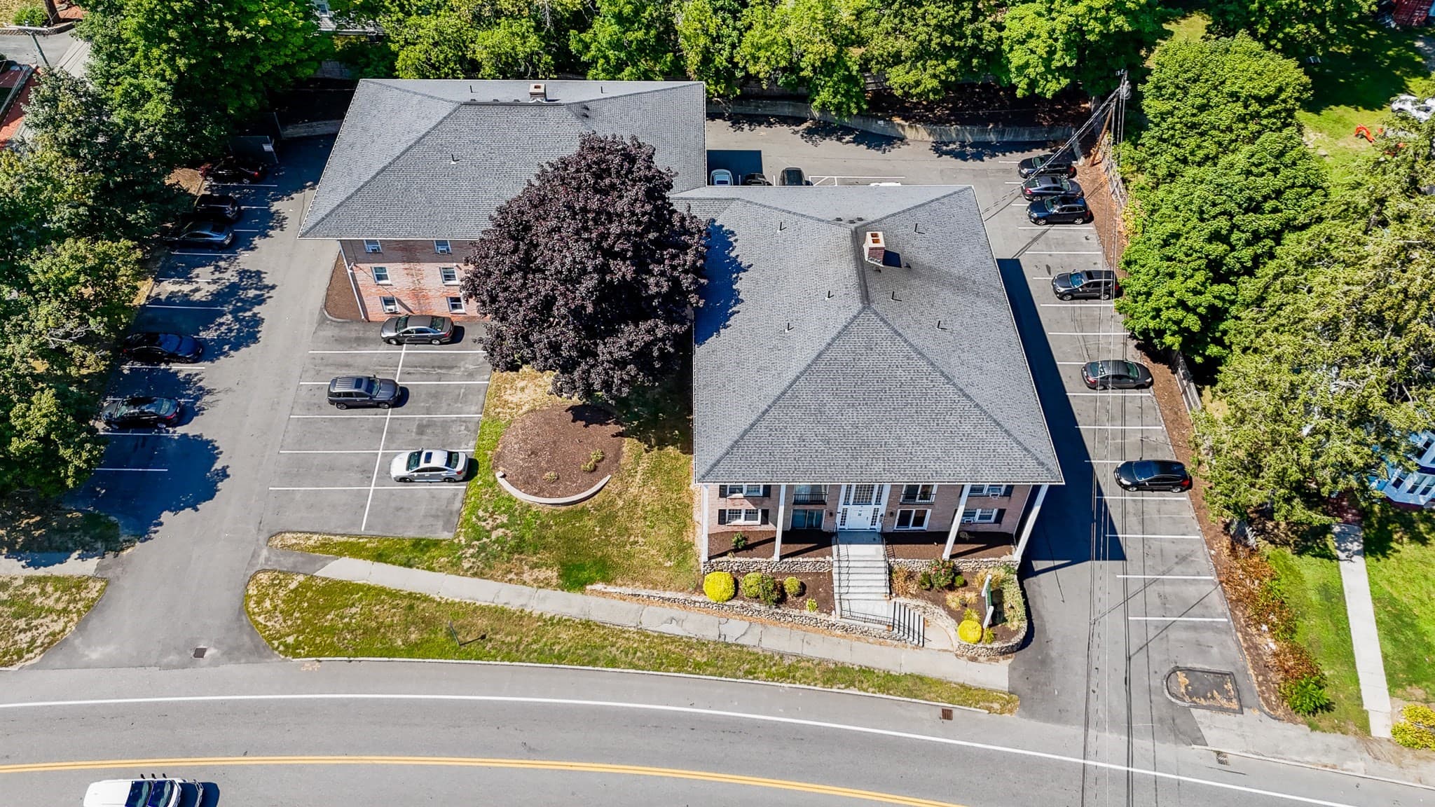 Condominium at 90 E Broadway # 11, Derry NH 03038, Derry, photo 2 of 25