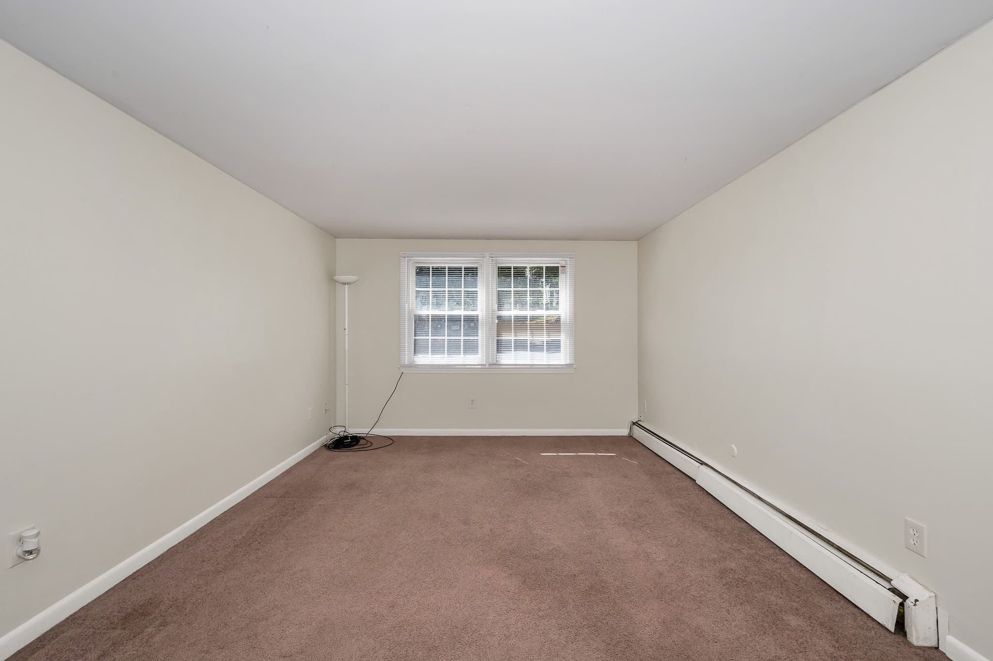 Condominium at 90 E Broadway # 11, Derry NH 03038, Derry, photo 5 of 25