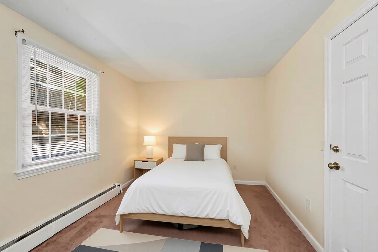 Condominium at 90 E Broadway # 11, Derry NH 03038, Derry, photo 19 of 25