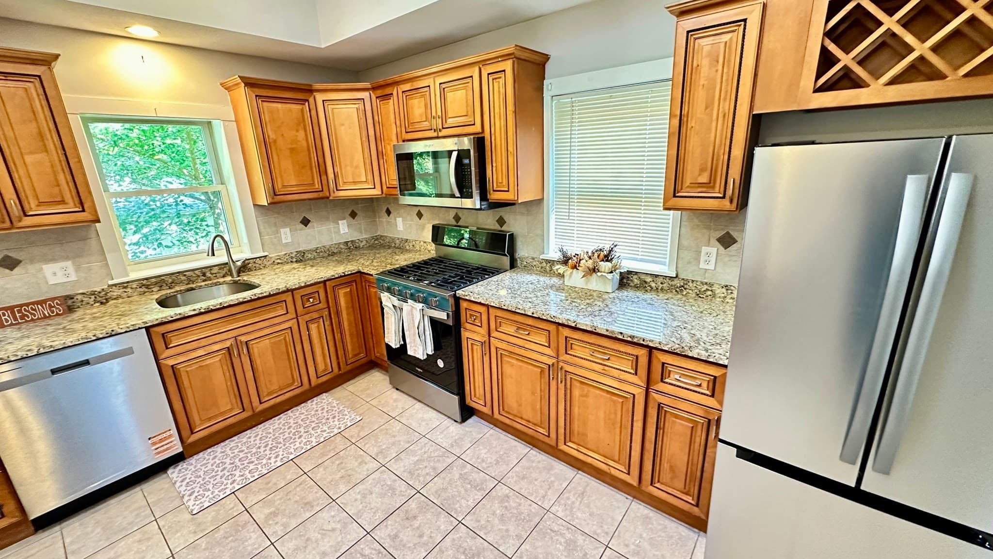 12 Madison St, Taunton MA 02780