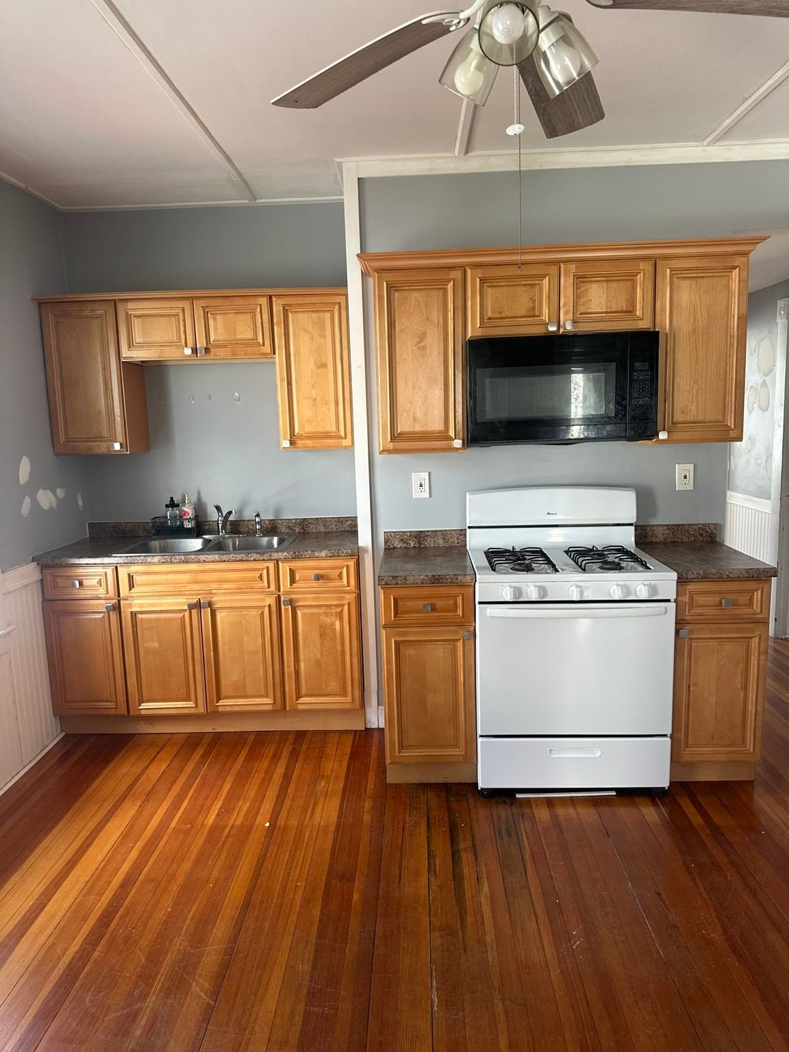 3 Family at 1-3 Social St, New Bedford MA 02744, New Bedford, photo 9 of 11