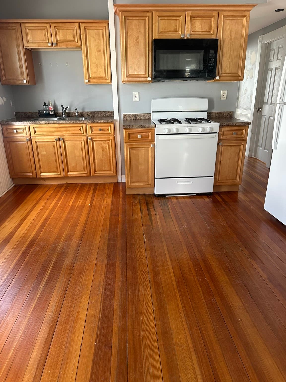 3 Family at 1-3 Social St, New Bedford MA 02744, New Bedford, photo 8 of 11
