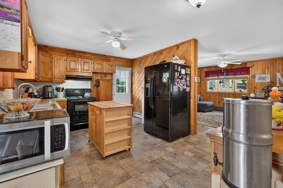 Single Family Residence at 21 Timothy St, Fairhaven MA 02719, Fairhaven, photo 10 of 34