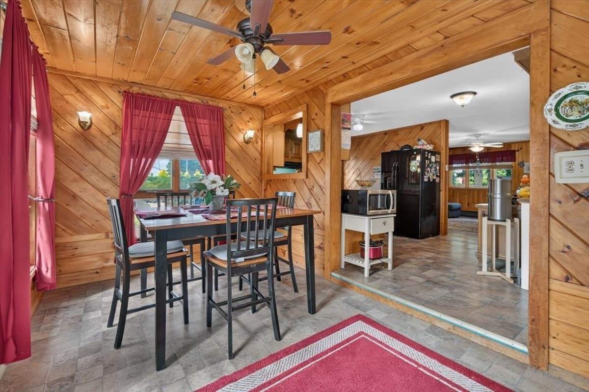 Single Family Residence at 21 Timothy St, Fairhaven MA 02719, Fairhaven, photo 11 of 34