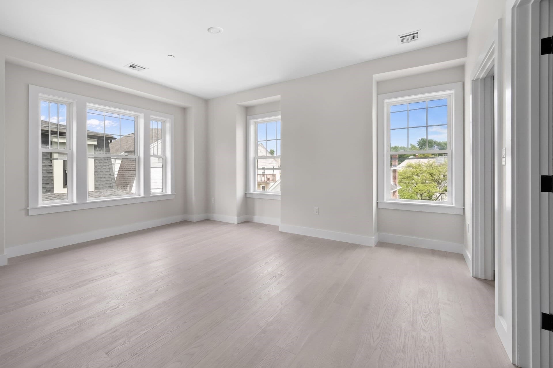 Condominium at 10-3 Corinthian Rd # 3, Somerville MA 02144, Somerville, photo 8 of 14