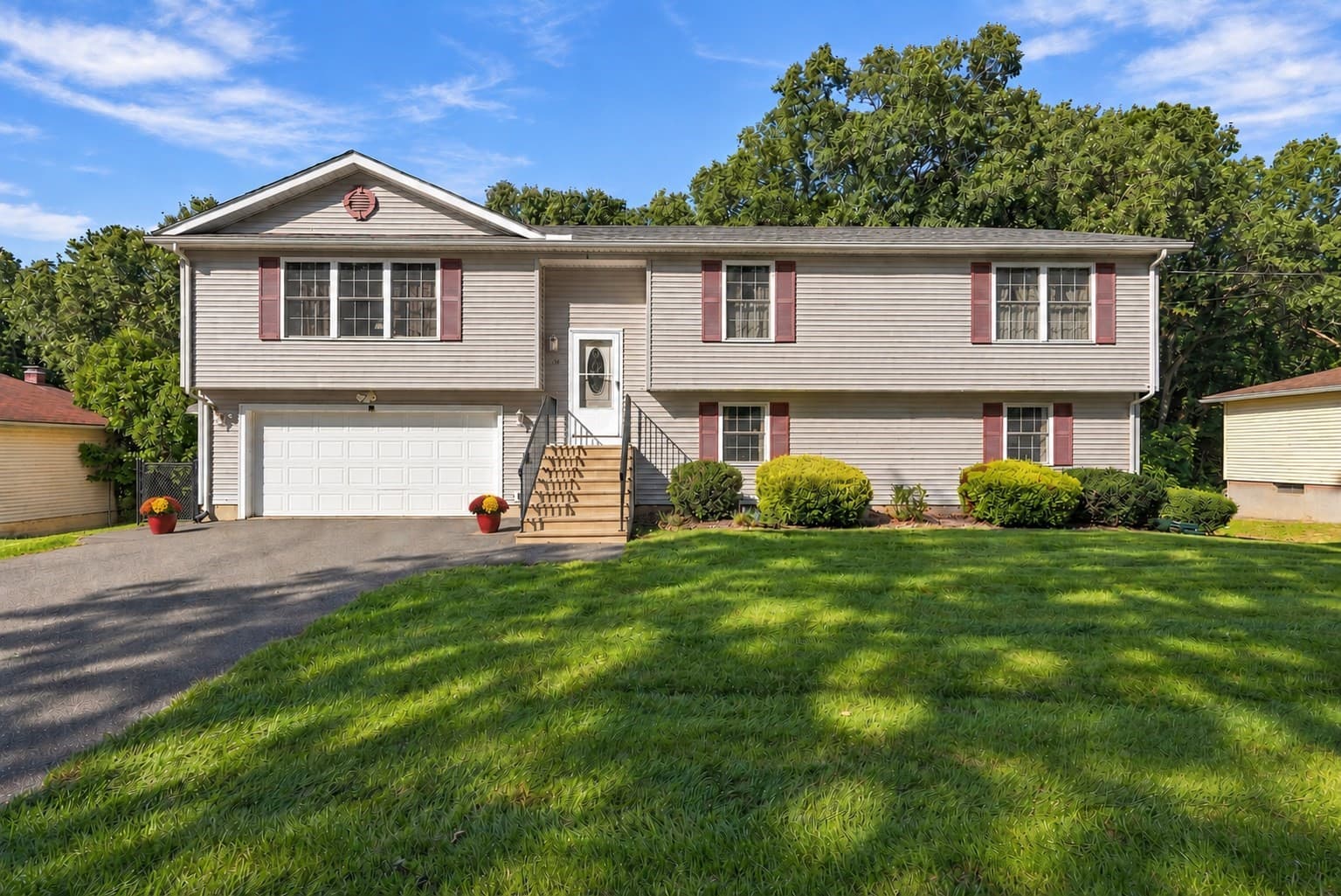 36 Ludlow Road, Chicopee MA 01020