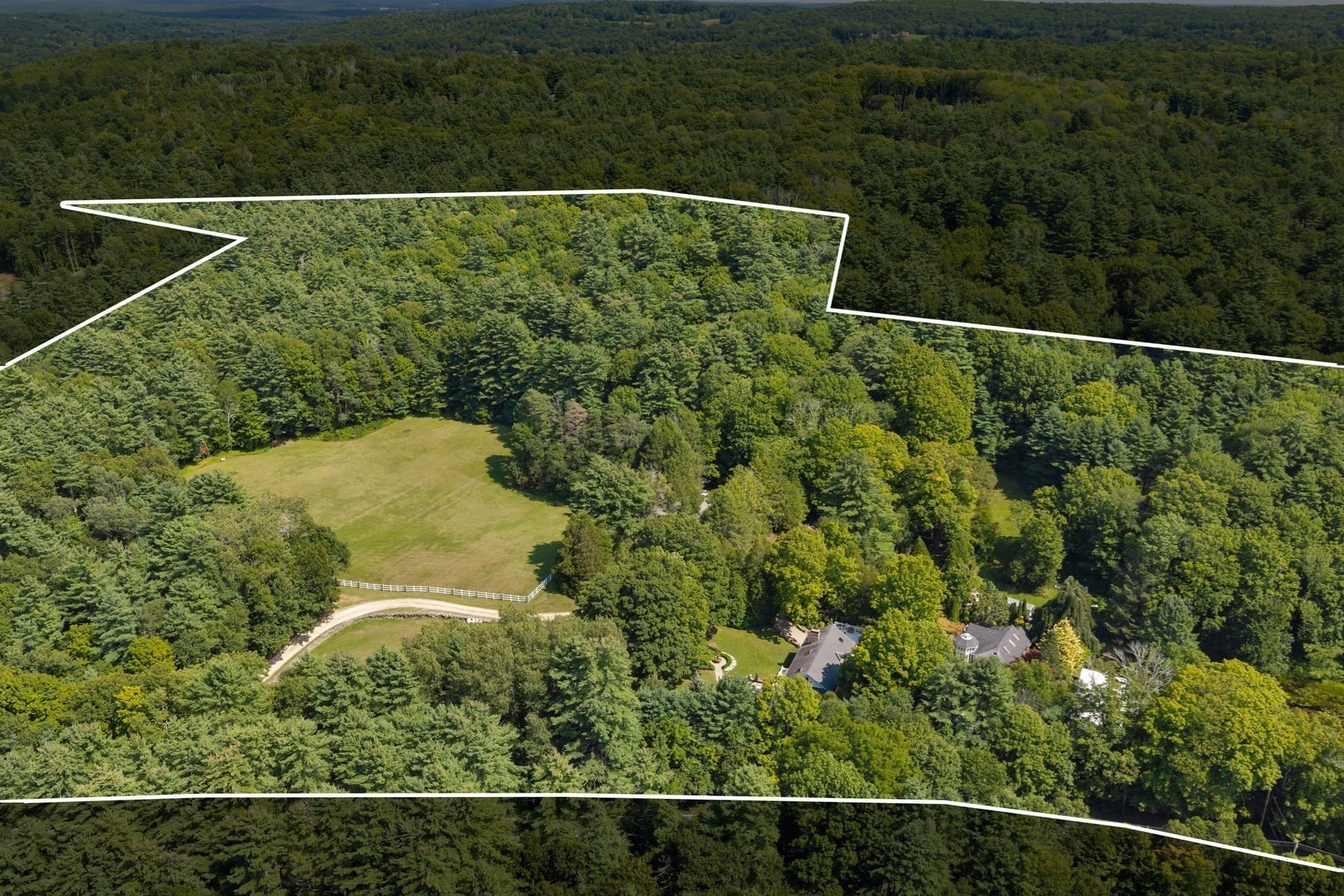 87 E Brimfield Holland, Brimfield MA 01010