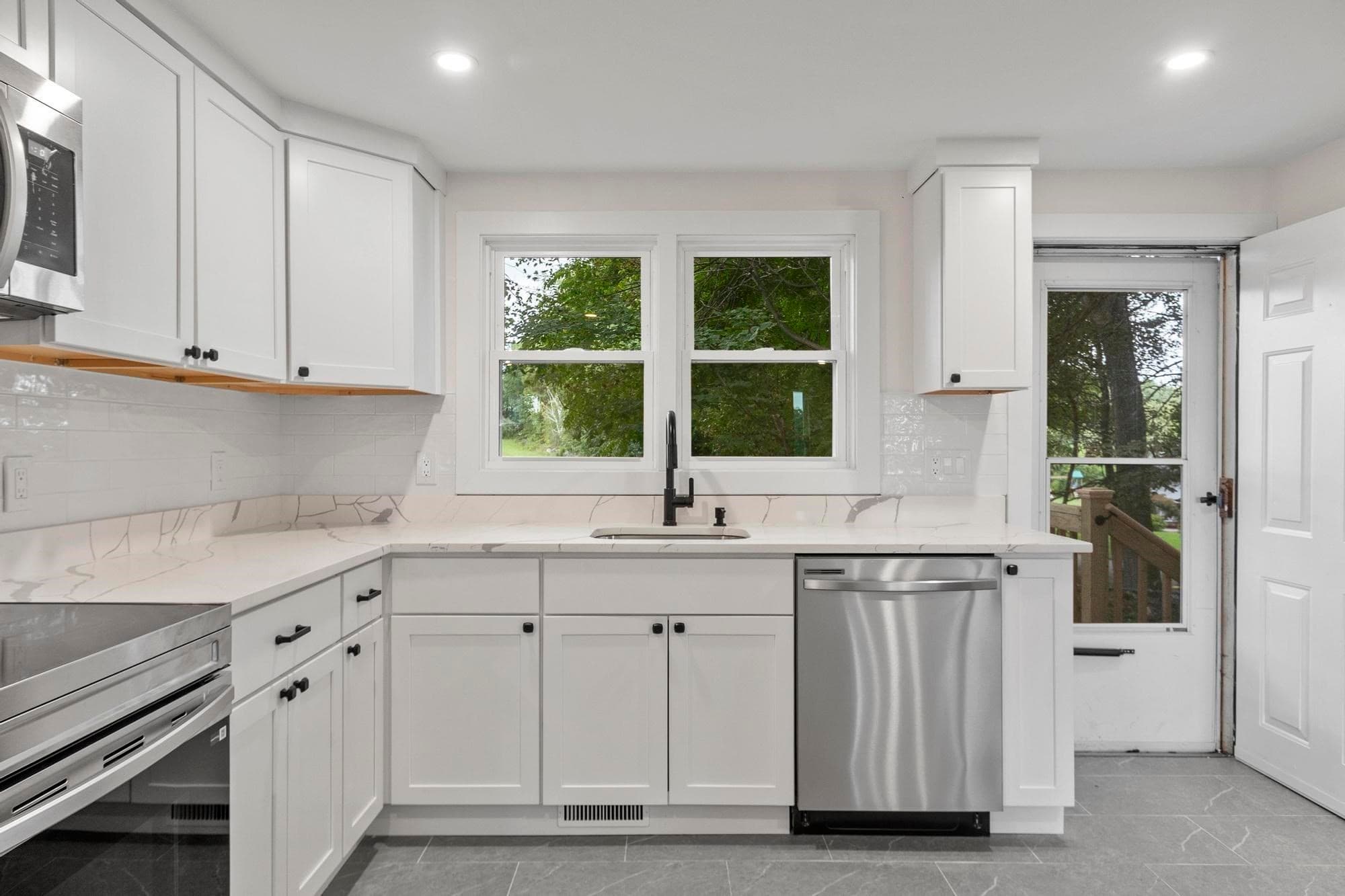 Single Family Residence at 186 Pleasant St, Lunenburg MA 01462, Lunenburg, photo 16 of 27