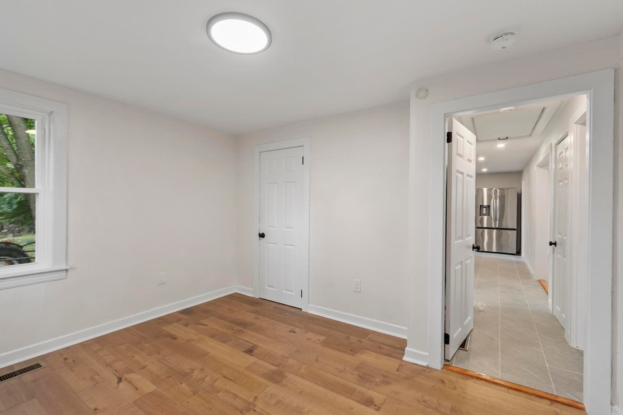 Single Family Residence at 186 Pleasant St, Lunenburg MA 01462, Lunenburg, photo 24 of 27