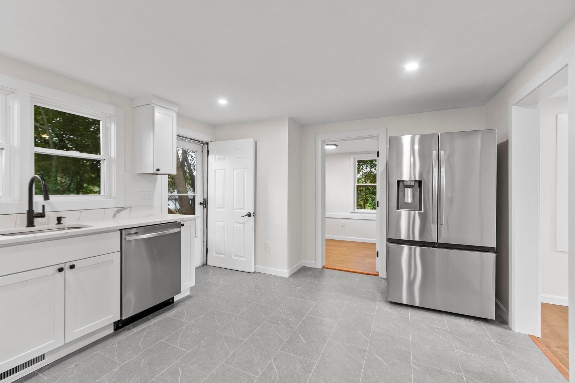 Single Family Residence at 186 Pleasant St, Lunenburg MA 01462, Lunenburg, photo 15 of 27