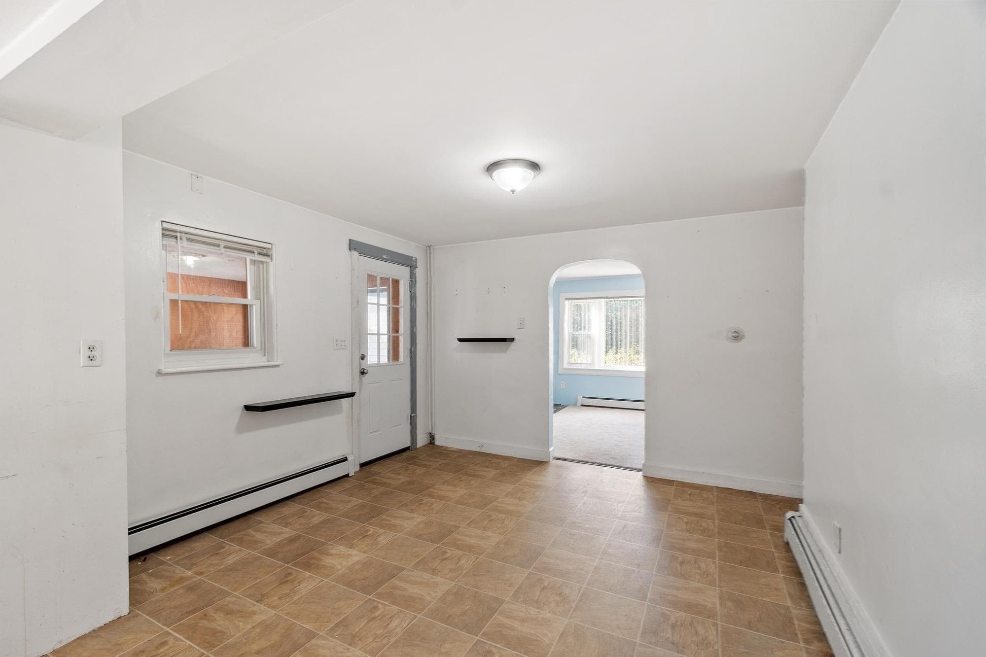 Single Family Residence at 368 Litchfield St, Leominster MA 01453, Leominster, photo 32 of 40