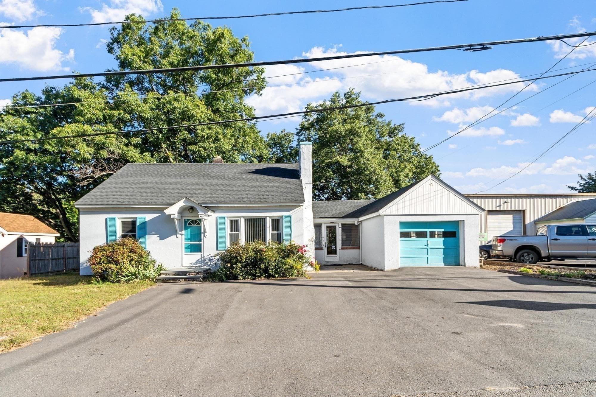 368 Litchfield St, Leominster MA 01453