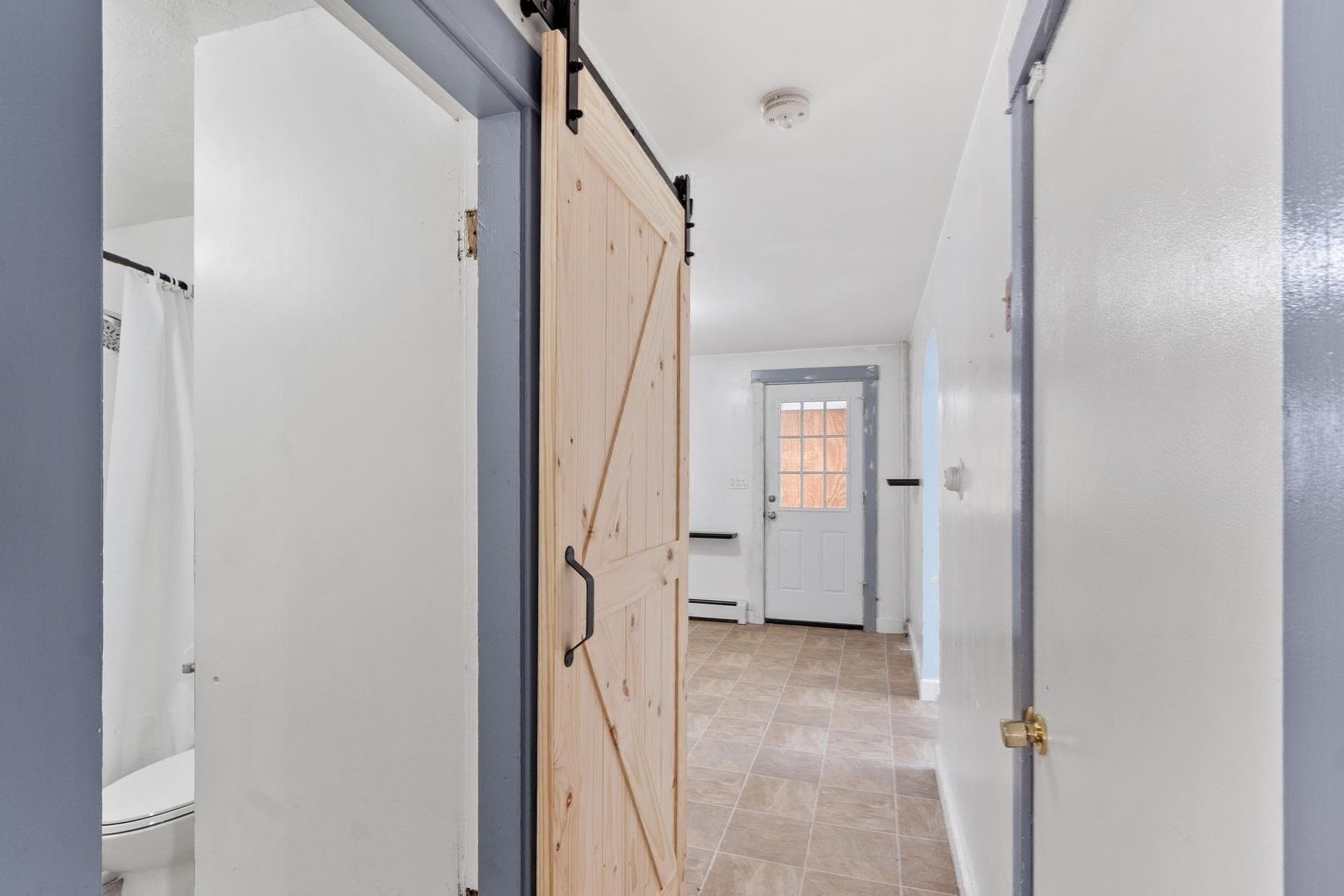 Single Family Residence at 368 Litchfield St, Leominster MA 01453, Leominster, photo 14 of 40