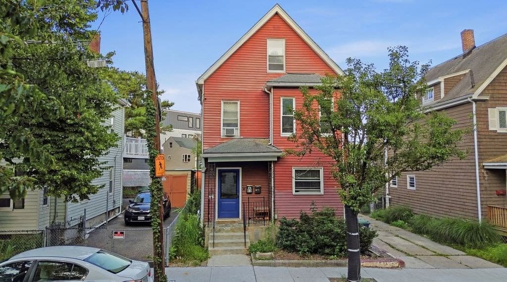 13 Knowlton St, Somerville MA 02145