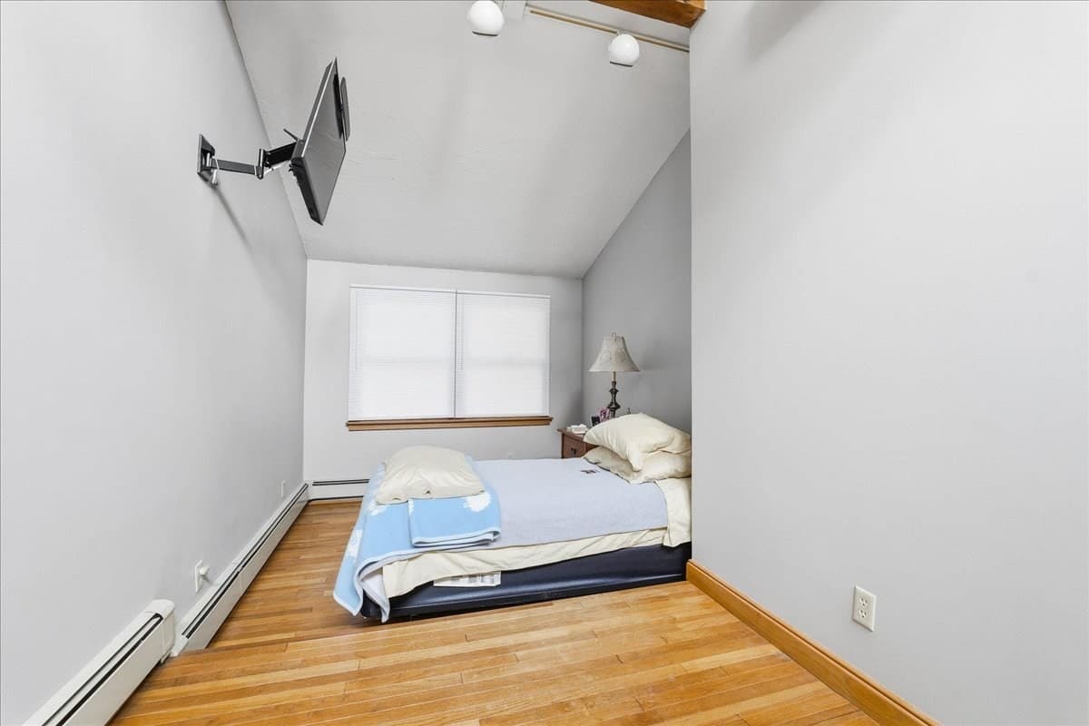 Single Family Residence at 6 Ledgeville Ave, Foxboro MA 02035, Foxboro, photo 17 of 30