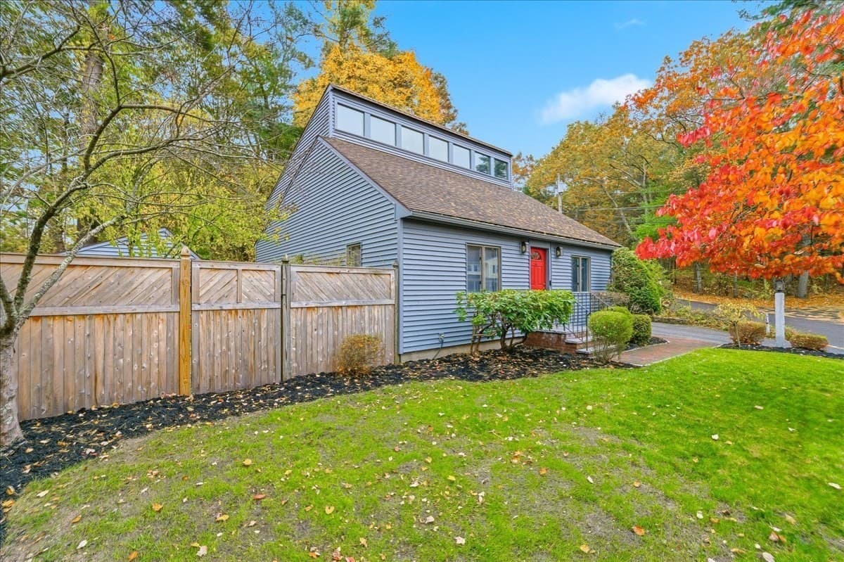 Single Family Residence at 6 Ledgeville Ave, Foxboro MA 02035, Foxboro, photo 30 of 30