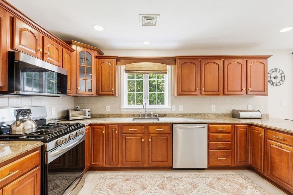 Single Family Residence at 32 Cinnamon Cir, Easton MA 02334, Easton, photo 19 of 42