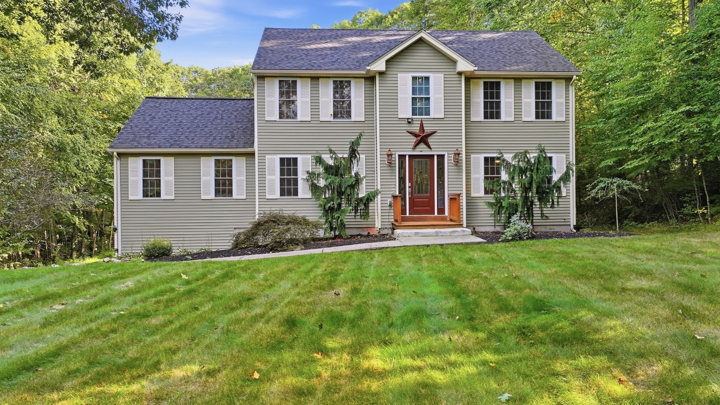 138 Walnut, Douglas MA 01516