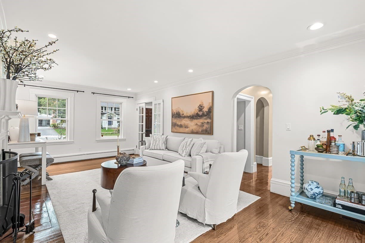 Single Family Residence at 8 Tennyson Rd, Wellesley MA 02481, Wellesley, photo 7 of 40