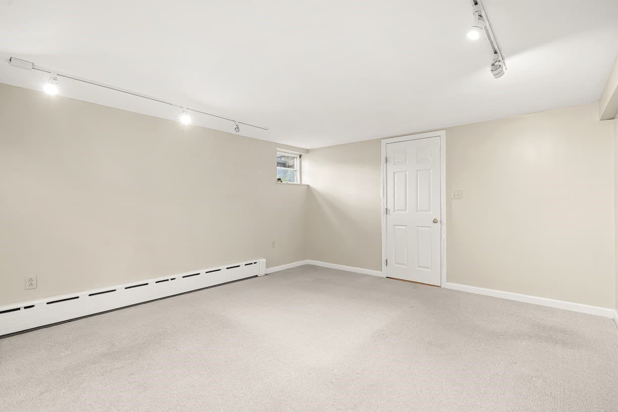 Single Family Residence at 8 Tennyson Rd, Wellesley MA 02481, Wellesley, photo 32 of 40