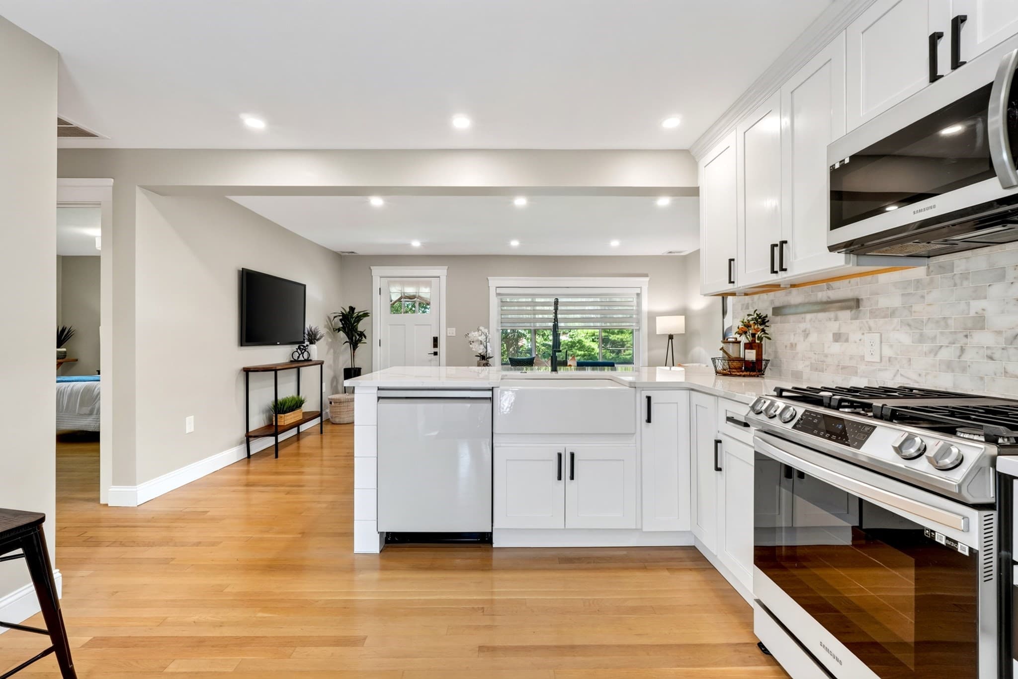Condominium at 134 Washington St # 134, Melrose MA 02176, Melrose, photo 12 of 36