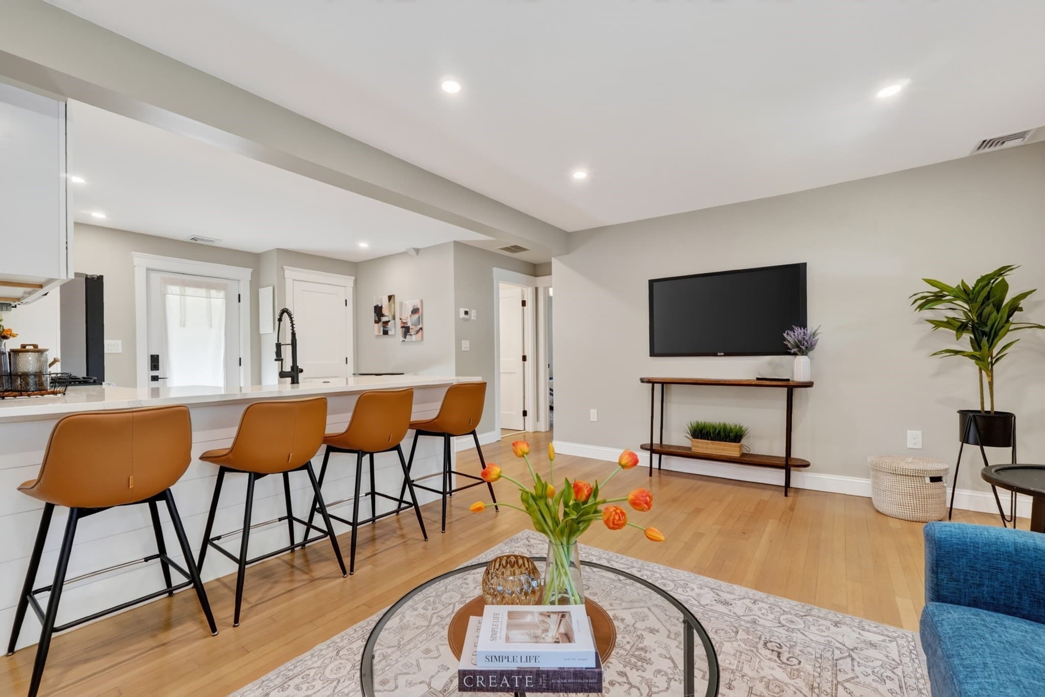 Condominium at 134 Washington St # 134, Melrose MA 02176, Melrose, photo 7 of 36