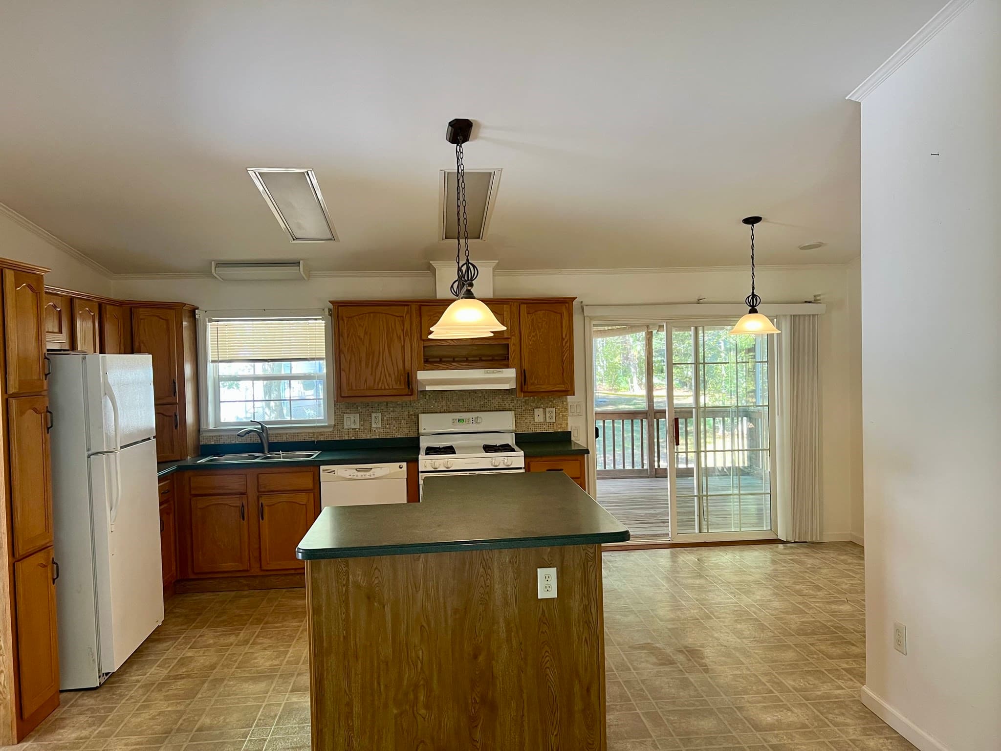 Mobile Home at 412 Green St., Middleboro MA 02346, Middleboro, photo 4 of 26