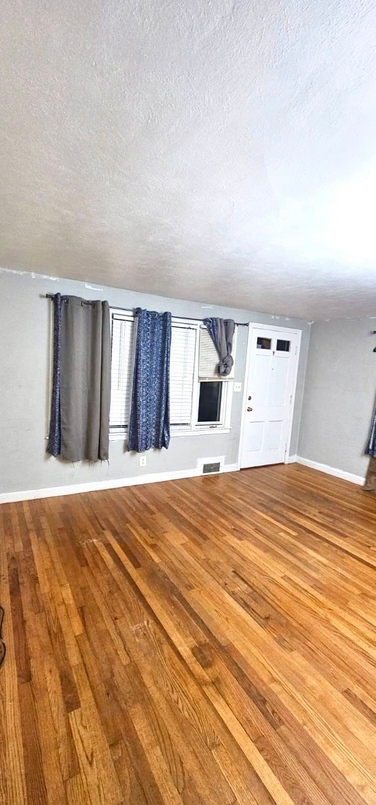 Single Family Residence at 54 Georgetown St, Springfield MA 01104, Springfield, photo 11 of 16