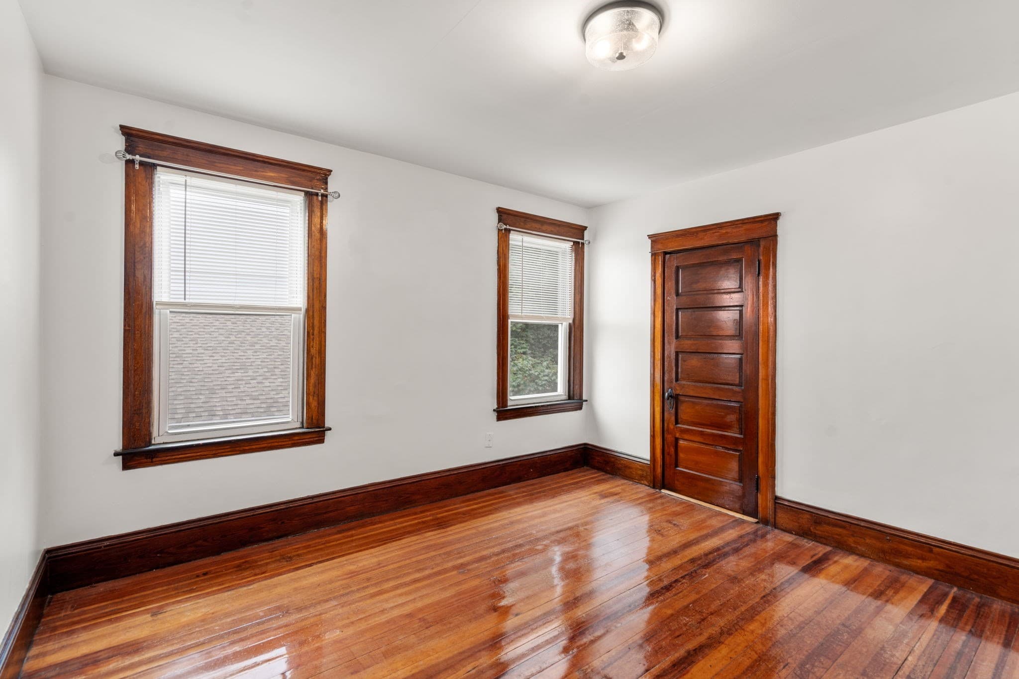 4 Family - 4 Units Up/Down at 31 Chrome Street, Worcester MA 01604, Worcester, photo 17 of 40