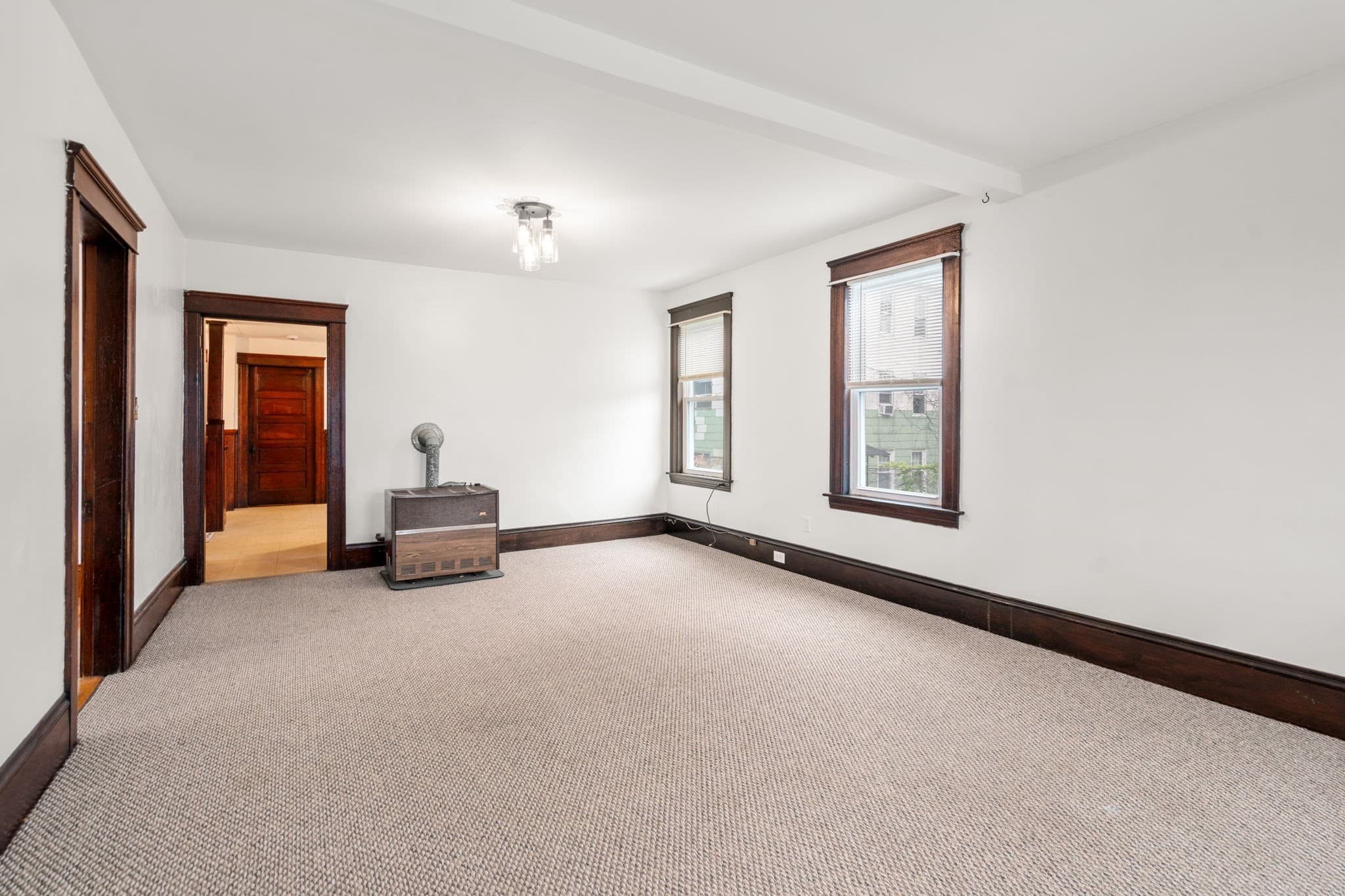 4 Family - 4 Units Up/Down at 31 Chrome Street, Worcester MA 01604, Worcester, photo 16 of 40