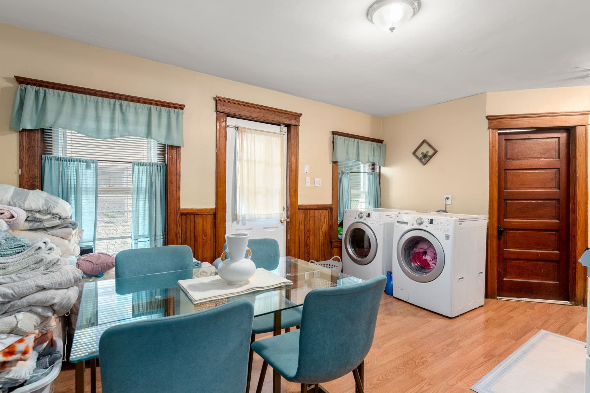 4 Family - 4 Units Up/Down at 31 Chrome Street, Worcester MA 01604, Worcester, photo 25 of 40