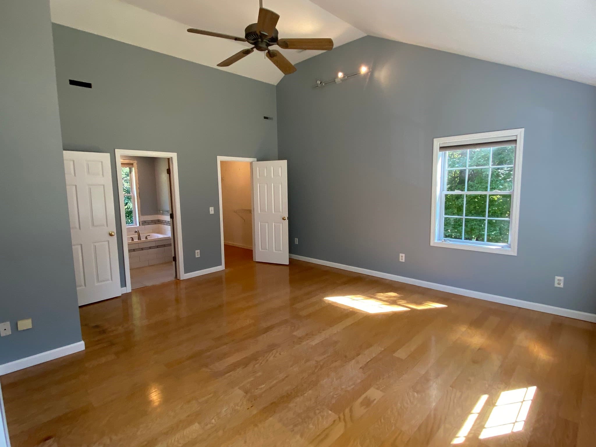 Single Family Residence at 7 Hemlock Hollow, Belchertown MA 01007, Belchertown, photo 6 of 11