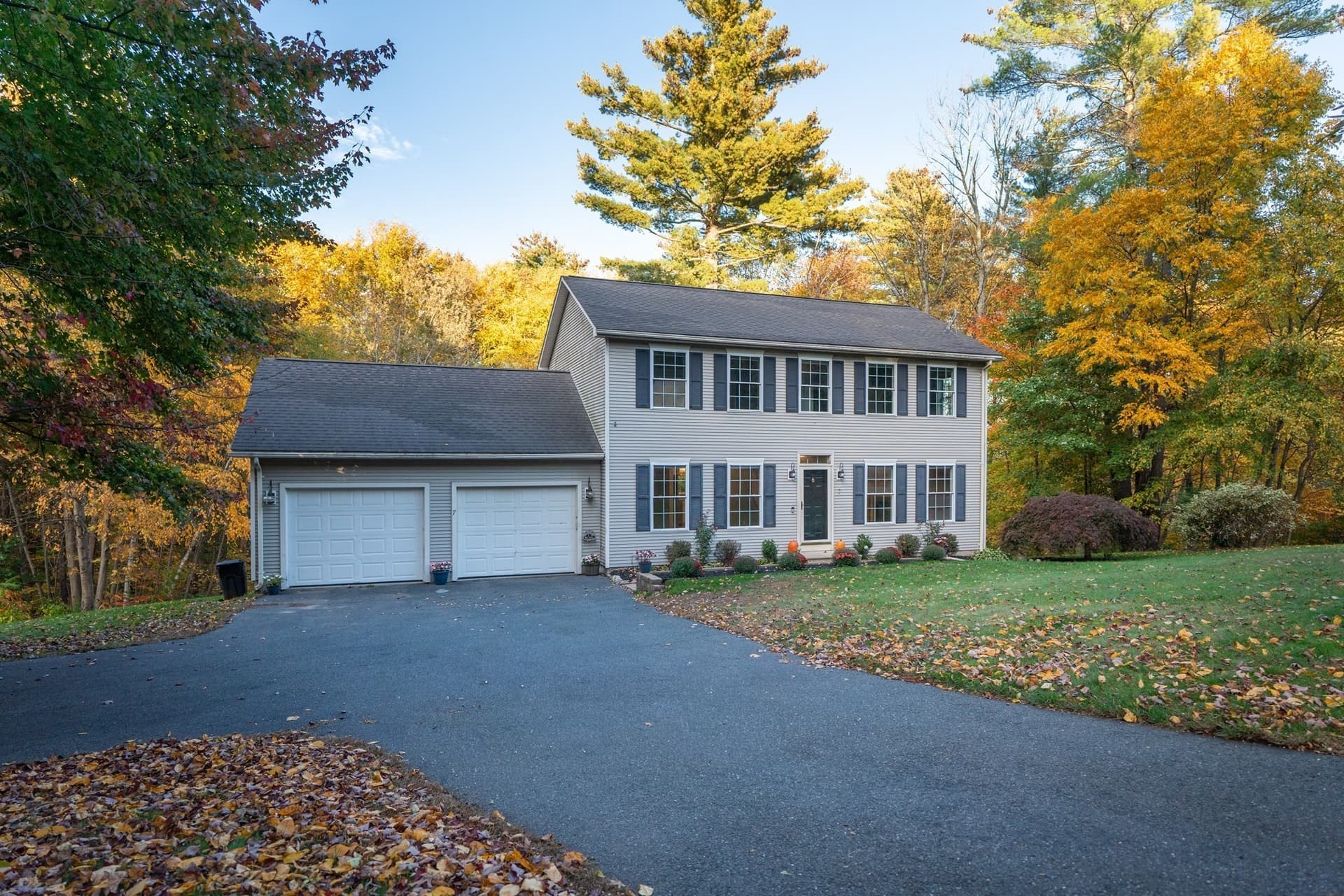 7 Hemlock Hollow, Belchertown MA 01007