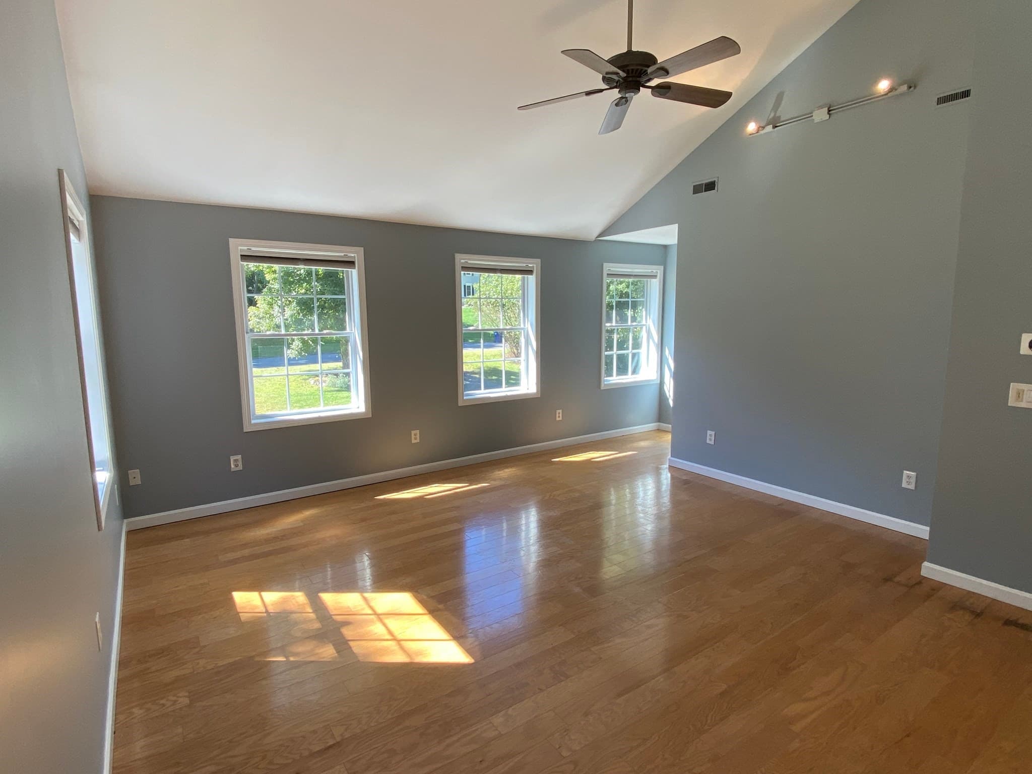 Single Family Residence at 7 Hemlock Hollow, Belchertown MA 01007, Belchertown, photo 5 of 11