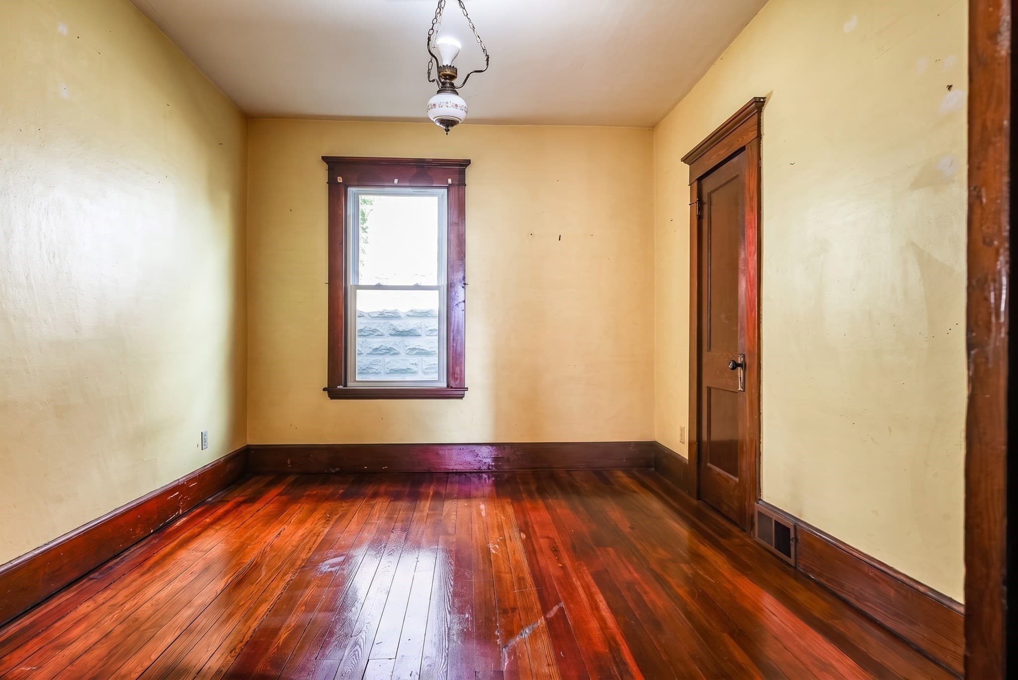 Single Family Residence at 228 Brook St, New Bedford MA 02746, New Bedford, photo 7 of 16