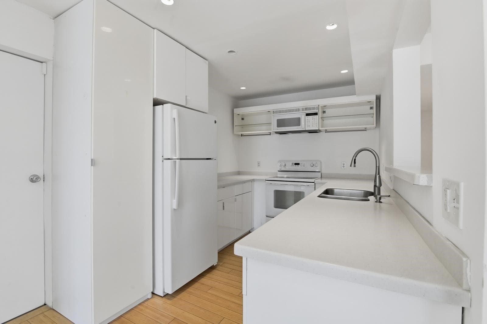 Condominium at 211 West St # 10A, Quincy MA 02169, Quincy, photo 26 of 42