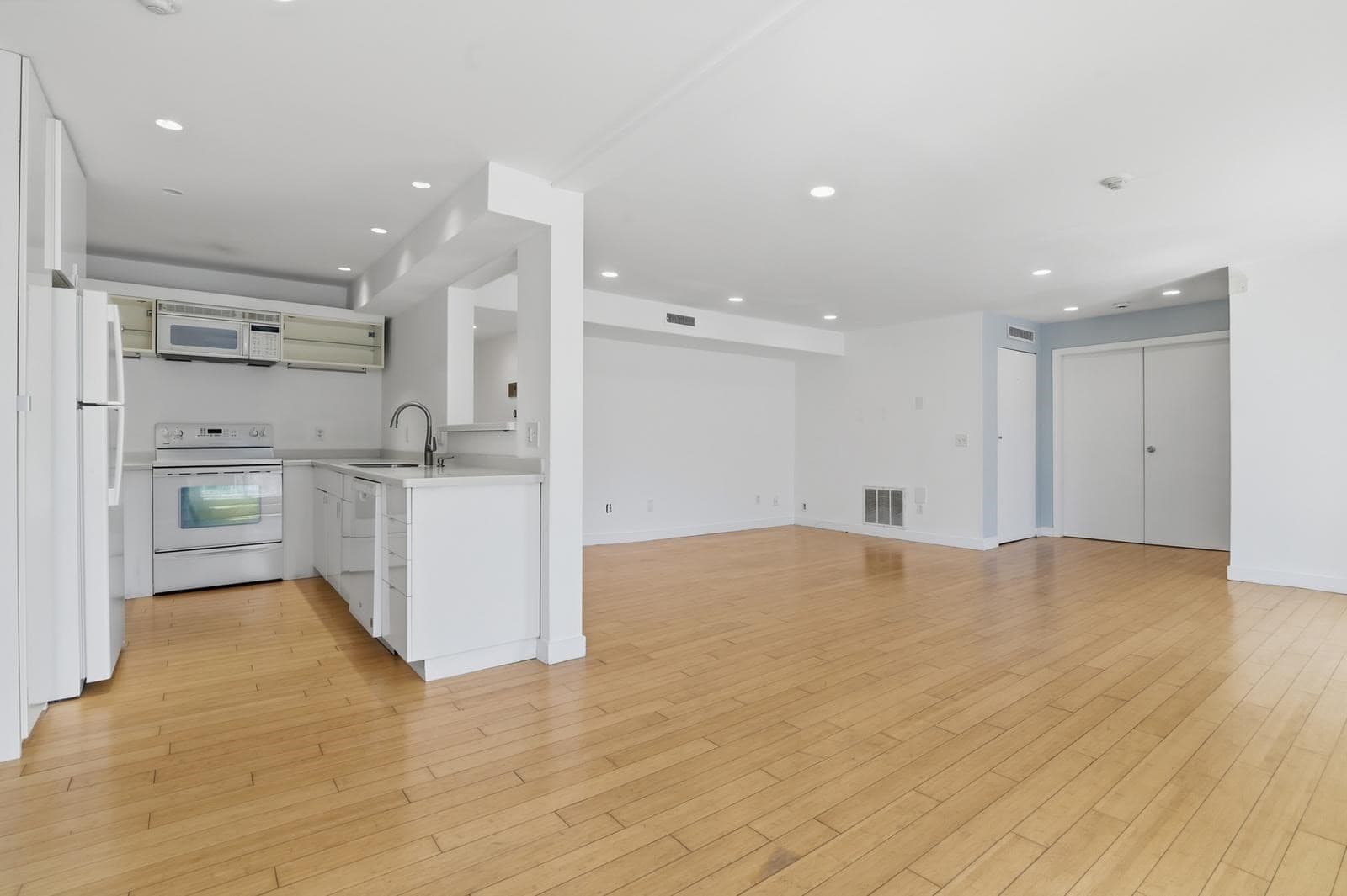 Condominium at 211 West St # 10A, Quincy MA 02169, Quincy, photo 35 of 42
