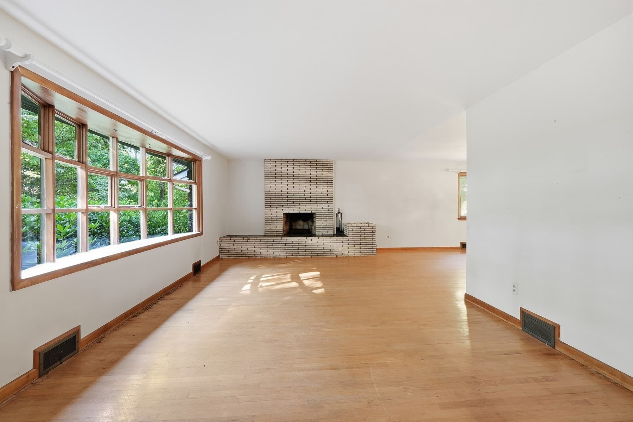 Single Family Residence at 14 Miller Dr, Warren MA 01083, Warren, photo 16 of 41