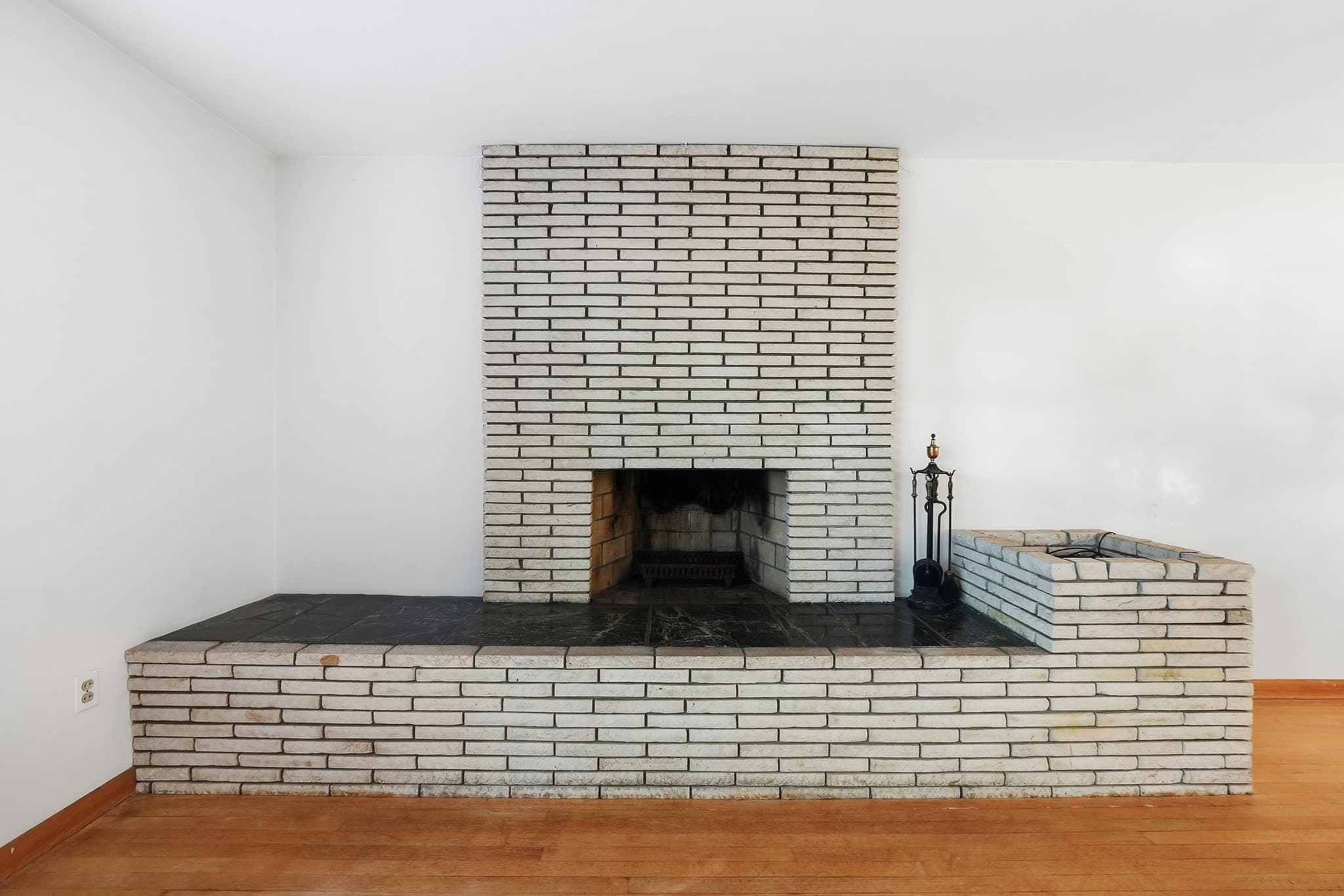 Single Family Residence at 14 Miller Dr, Warren MA 01083, Warren, photo 12 of 41