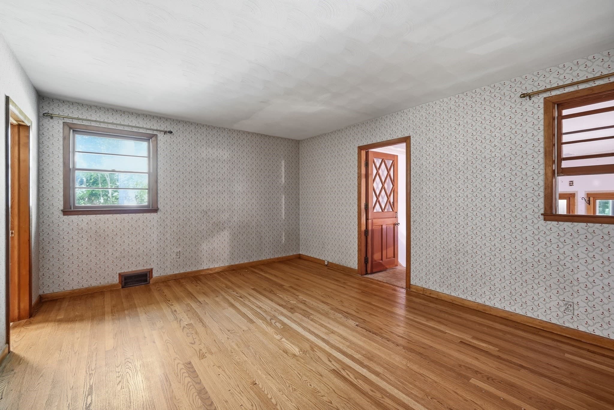 Single Family Residence at 14 Miller Dr, Warren MA 01083, Warren, photo 22 of 41