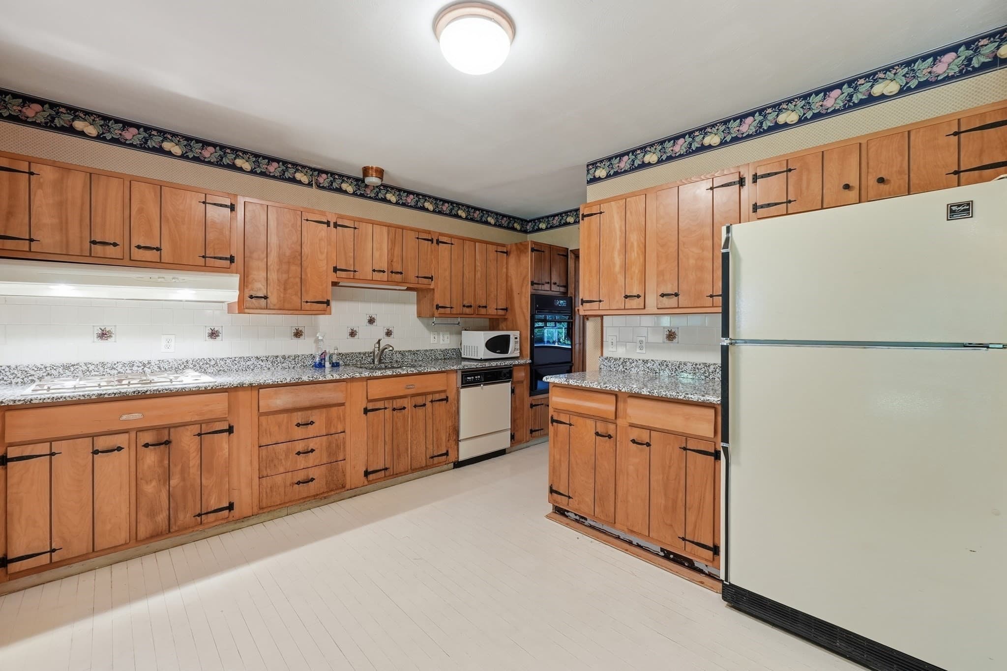 Single Family Residence at 14 Miller Dr, Warren MA 01083, Warren, photo 5 of 41